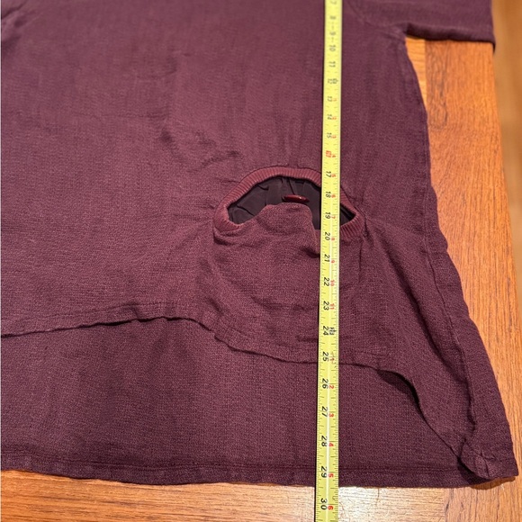 Bodil 100% Linen V-neck Tunic Top With Pocket - Picture 7 of 8